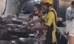 外卖小哥爆料叫花鸡视频,惊现神秘“叫花鸡”视频！