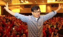 娱乐圈真实爆料成龙,娱乐圈背后的真实故事与争议揭秘